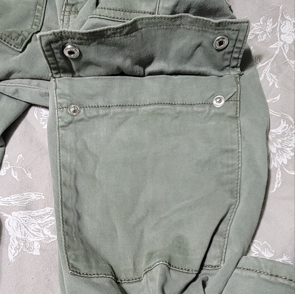 AE ~ Hi-Rise Cargo Jegging - Picture 3 of 9
